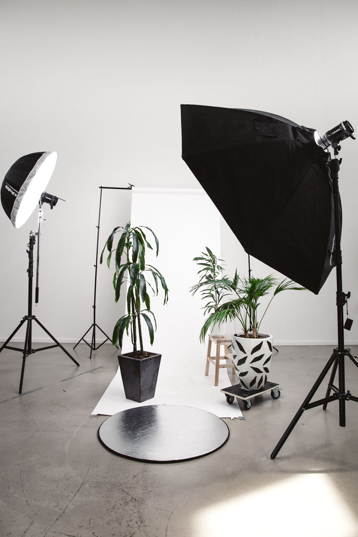 Creative ways to set up your photography studio at home.